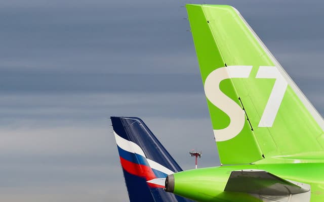 Как работают программы лояльности авиакомпаний: гайд по авиамилям